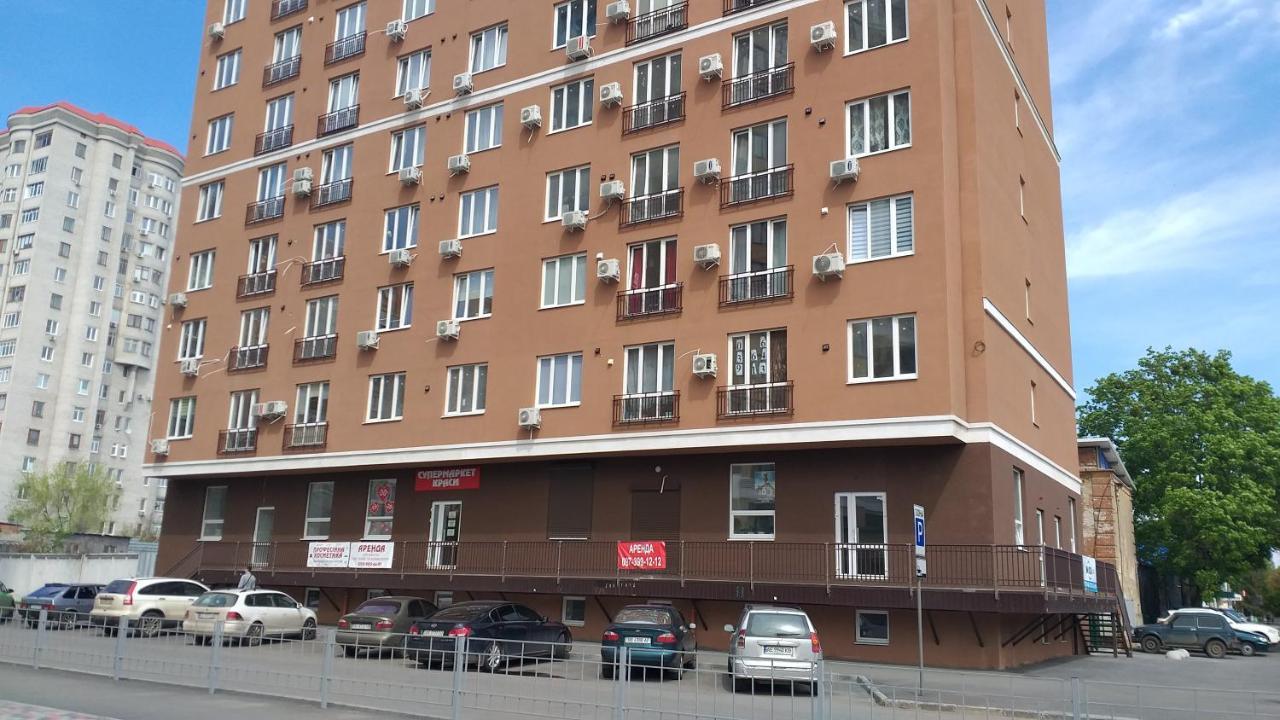 Новая студия на Южном вокзале Харьков Экстерьер фото